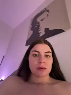 EllyNora webcam