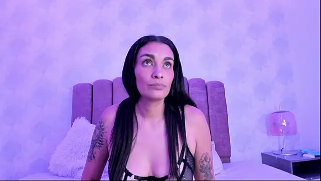 Skarlett_Kiss webcam