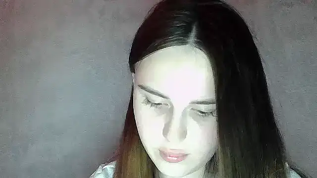 SweetLoraa webcam