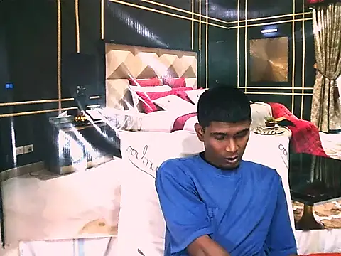 IndianThuggin webcam