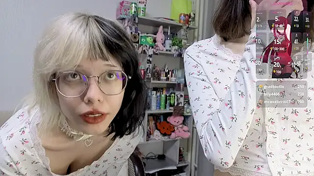 Layla_Muur webcam