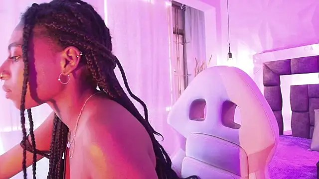 Queen_perla_ webcam