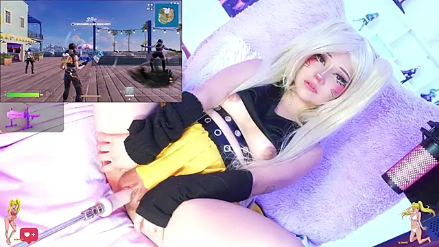 Kira-- webcam