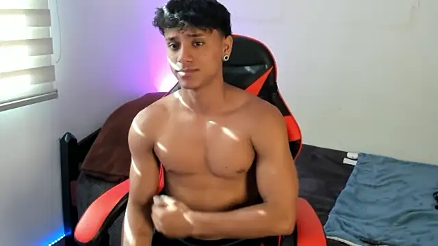 ZYZZ1312 webcam