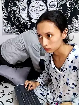 emily_n_abby webcam
