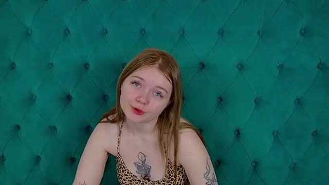 ElinaVale webcam