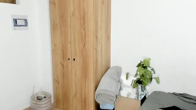 naomimoore828 webcam