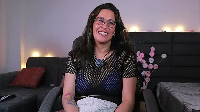 kathieandpovcock1 webcam