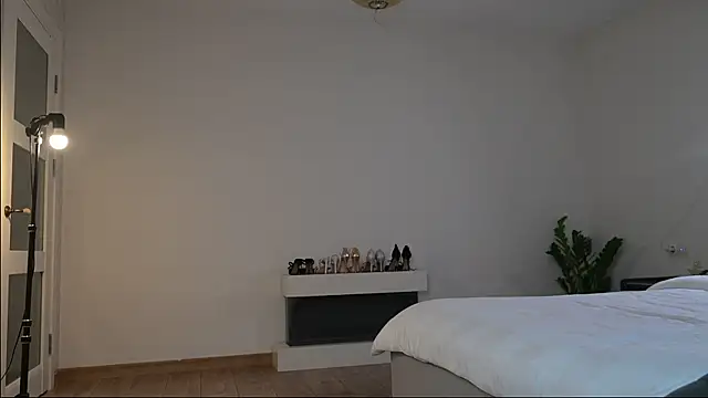 ella_twinkl webcam