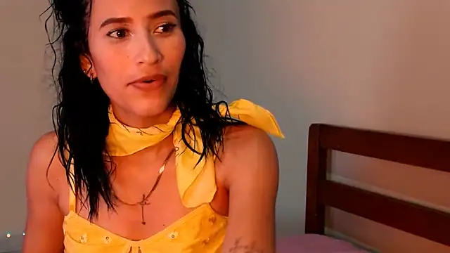 cruellasaludable webcam