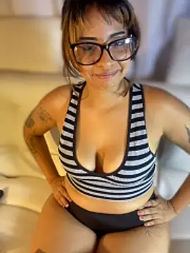 LeylaKnox webcam