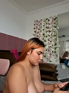 Mia_Lauryn_ webcam
