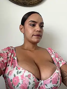 Sara-77 webcam