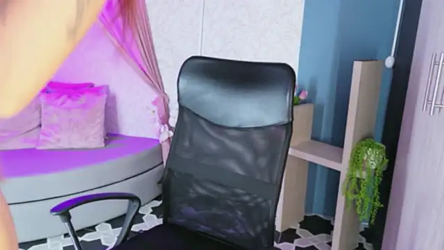 LolaGray__ webcam