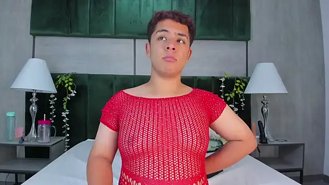 Model: Darian_laforteza