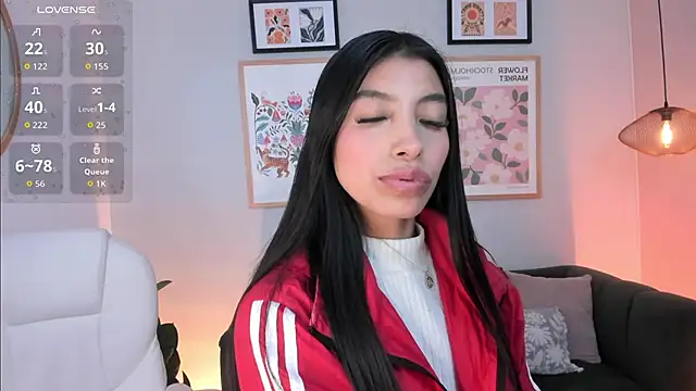 Tiffany_Low webcam