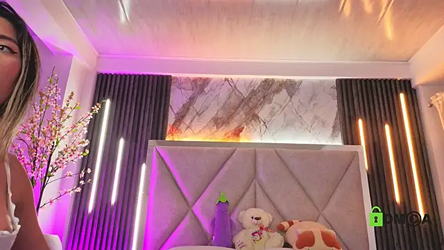 Happy_tits webcam