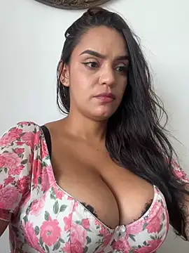 Sara-77 webcam