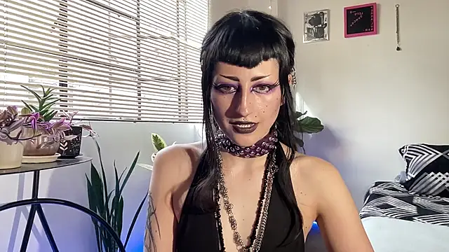 ELENA_UMBRA webcam