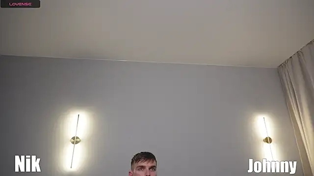 Nik_Sharp webcam