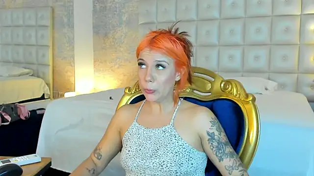 MelaniieRoux webcam