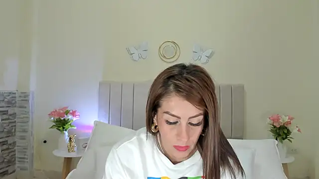 Valeria_Cruz83 webcam