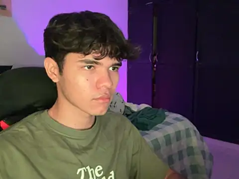 im_camii (M twink) - show pretty back