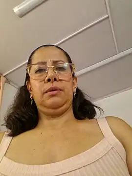 christy_ant webcam