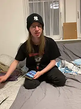 YoungSebi webcam