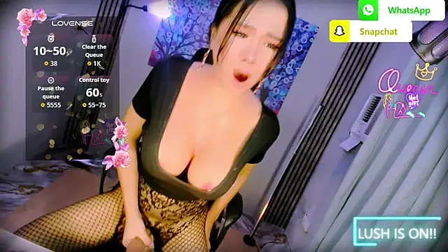 xBigSurpriseLorainex webcam