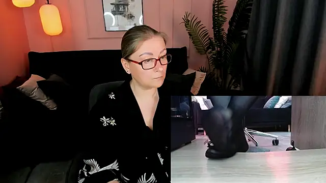 Alexandra_Kind webcam
