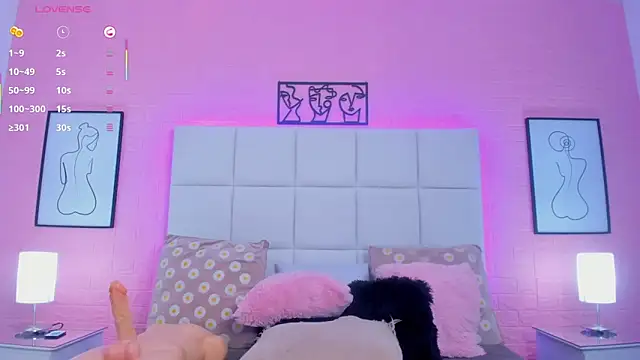 charlotte_kisss webcam