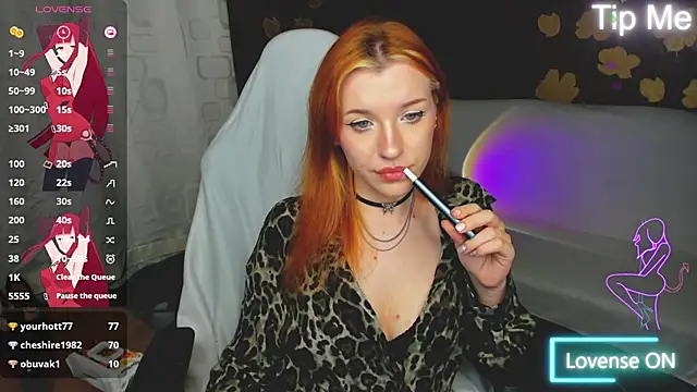 MeganNewCat webcam