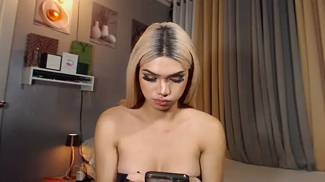 Lexi_ThunderFuck webcam