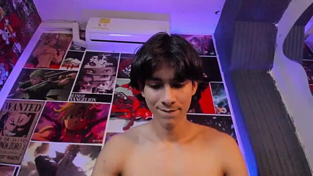 Cheys_Mast live sex cam