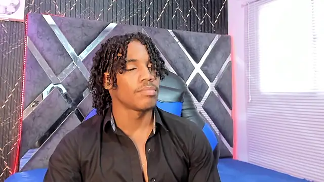 axel_silva4 live cam on StripChat