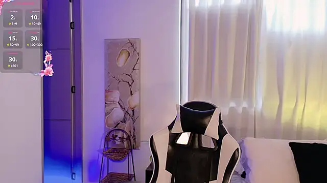 ChloeMoreti webcam