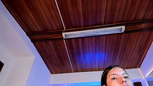 zoe_linss webcam