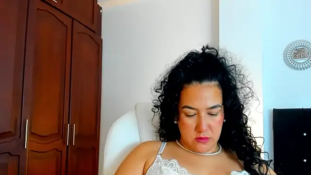 kathyajhonss webcam
