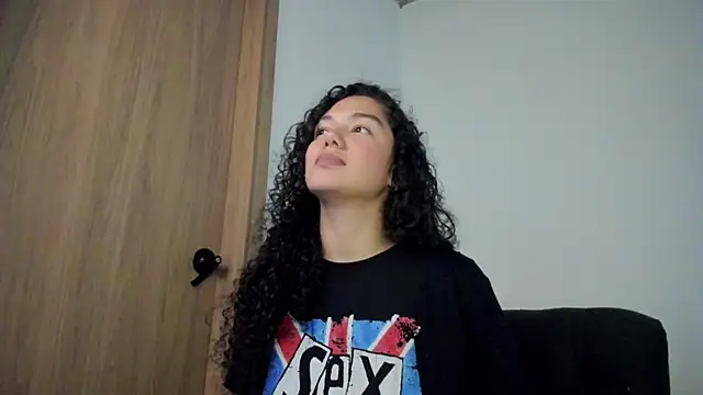 miarouseex - MiaRouseex's free webcam - UK Sex Cams