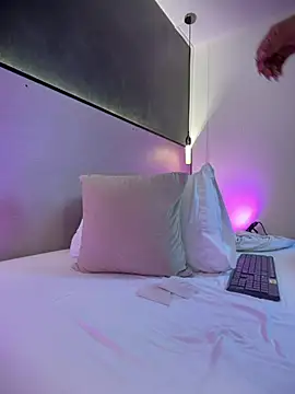 dulce_glow_ live cam on StripChat