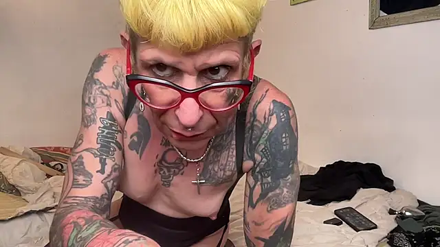 Model: Wilmaaturbate