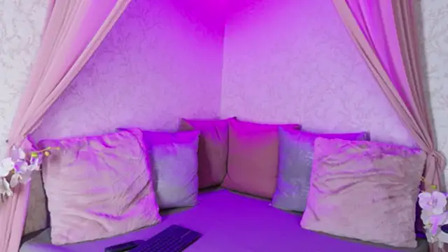 LolaGray__ webcam