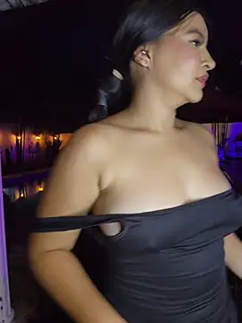 Pretty_Julieta webcam