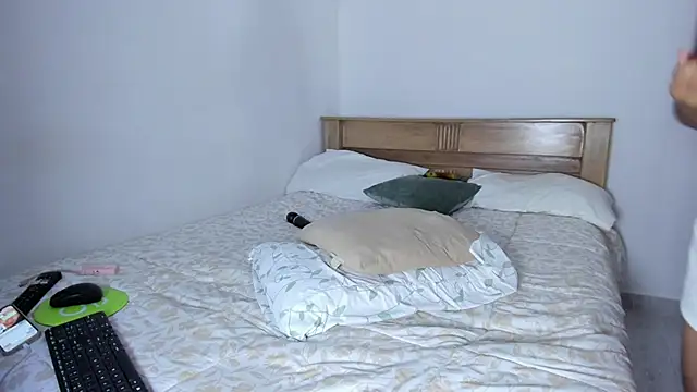 marywhitee__ webcam