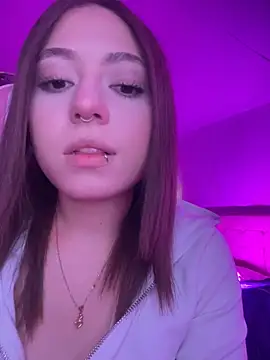 PrettyAmber webcam