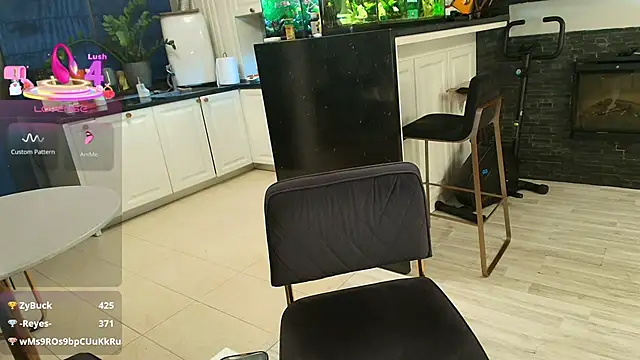 Layla- webcam