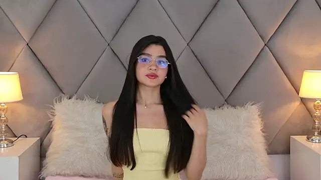 OliviaDiaz live cam on StripChat