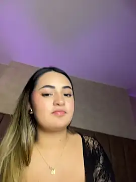 Antonella_Julieta webcam