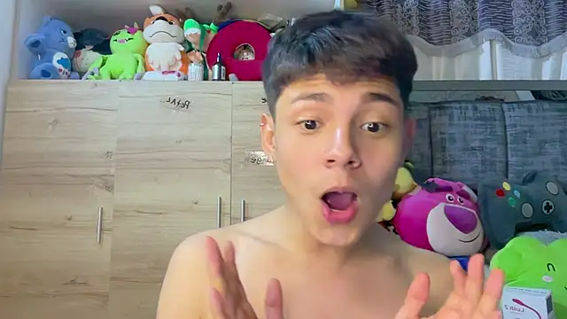 Bldavioro45 - Male webcam sex chat